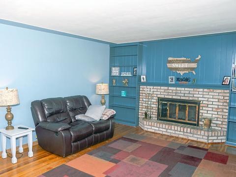 202 S Church St, Thomasboro, IL 61878 photo 14