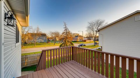 4400 Bayside Cir, Hoffman Estates, IL 60192 photo 20