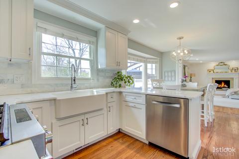 2 S466 White Birch Ln, Wheaton, IL 60189 photo 3