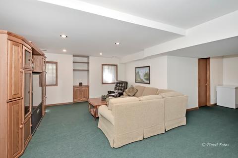 810 Old Oak Cir, Algonquin, IL 60102 photo 21
