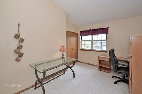 810 Old Oak Cir, Algonquin, IL 60102 photo 15