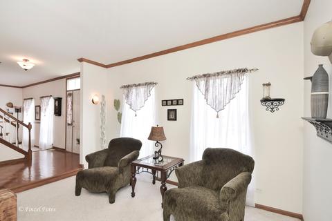 810 Old Oak Cir, Algonquin, IL 60102 photo 5