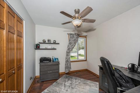 765 Hunter Dr, Roselle, IL 60172 photo 8