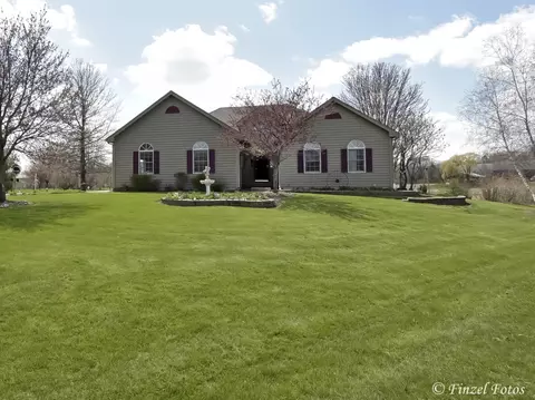 9 N240 Tamara Dr, Elgin, IL 60124 photo 1