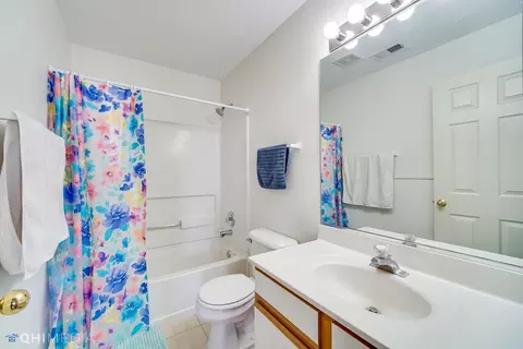 1000 Radclyffe Ct #D, Elgin, IL 60120 photo 16