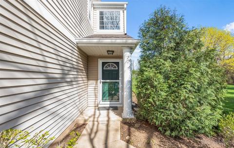 1541 Spaulding Rd, Bartlett, IL 60103 photo 3