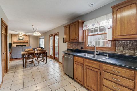1613 Ensign Dr, Normal, IL 61761 photo 10