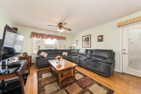2079 Chase Ave, Des Plaines, IL 60018 photo 12