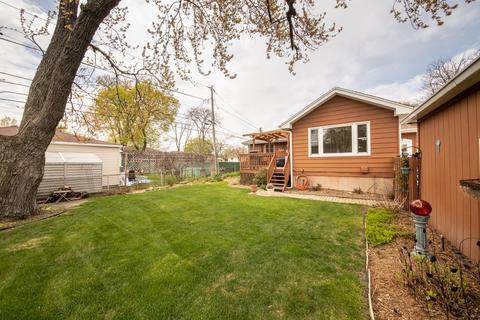 2079 Chase Ave, Des Plaines, IL 60018 photo 7