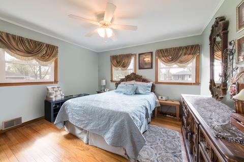 2079 Chase Ave, Des Plaines, IL 60018 photo 16