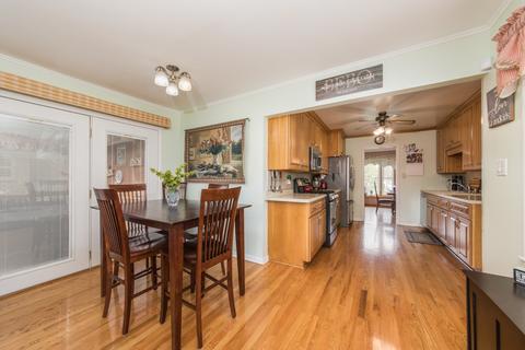 2079 Chase Ave, Des Plaines, IL 60018 photo 10