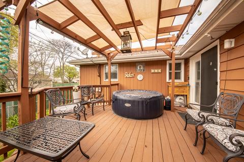 2079 Chase Ave, Des Plaines, IL 60018 photo 5