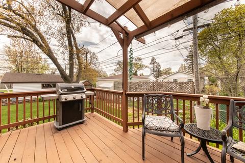 2079 Chase Ave, Des Plaines, IL 60018 photo 4