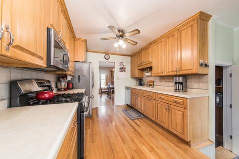 2079 Chase Ave, Des Plaines, IL 60018 photo 8