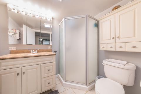 2079 Chase Ave, Des Plaines, IL 60018 photo 22