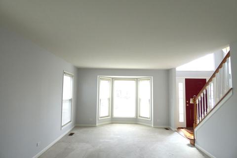 1360 E Thacker St, Schaumburg, IL 60173 photo 2