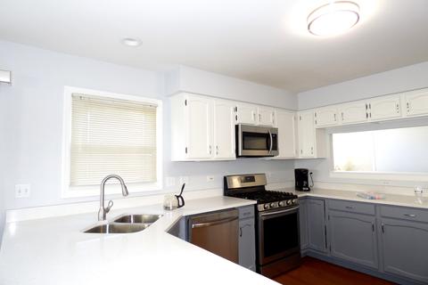 1360 E Thacker St, Schaumburg, IL 60173 photo 13