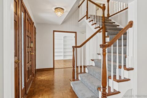 733 Buckingham Ct, Wheaton, IL 60189 photo 8