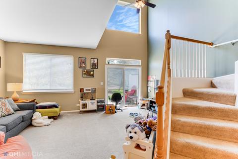 211 Hidden Pond Cir, Aurora, IL 60504 photo 9