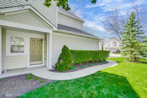 211 Hidden Pond Cir, Aurora, IL 60504 photo 2