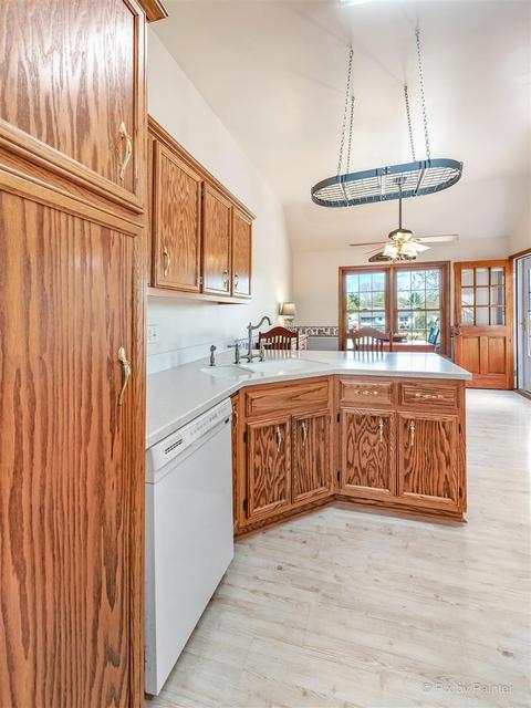 755 Crest Dr, Cary, IL 60013 photo 13