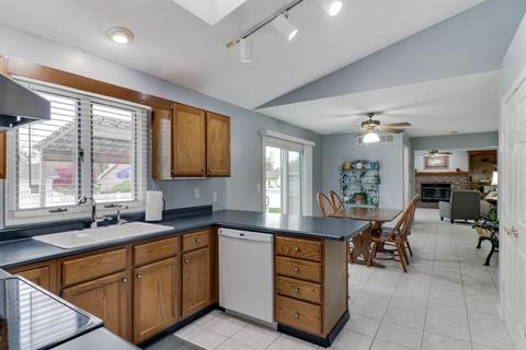 309 Reitan Rd, Normal, IL 61761 photo 17