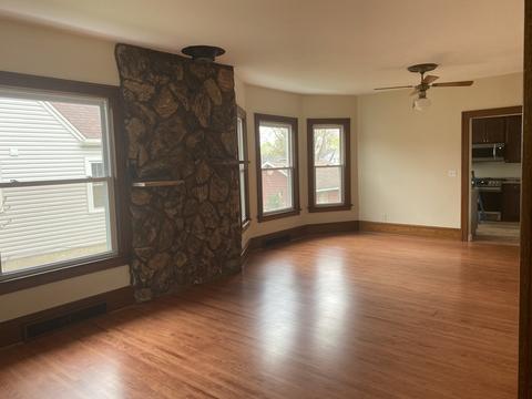 451 Morgan St, Elgin, IL 60123 photo 2