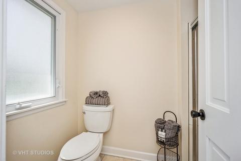 3719 Winnetka Rd, Glenview, IL 60026 photo 29