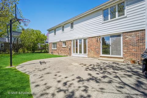 3719 Winnetka Rd, Glenview, IL 60026 photo 4