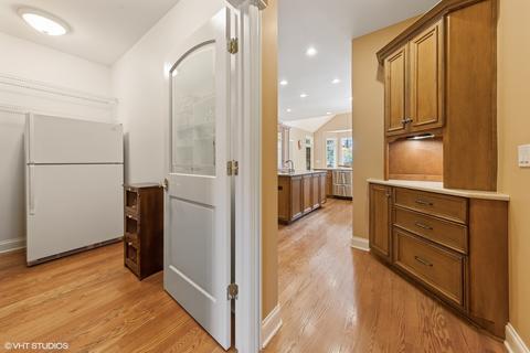 1003 James Ct, Wheaton, IL 60189 photo 17