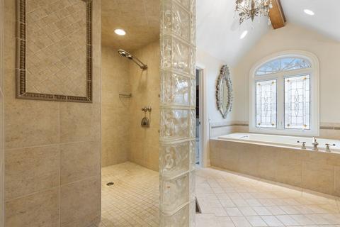 2102 Stonebridge Ct, Wheaton, IL 60189 photo 54