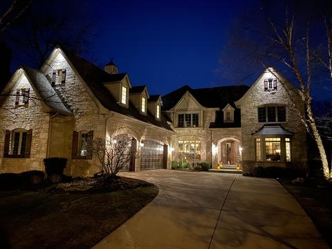 2102 Stonebridge Ct, Wheaton, IL 60189 photo 4