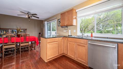 1336 Smoketree Ln, Bartlett, IL 60103 photo 7