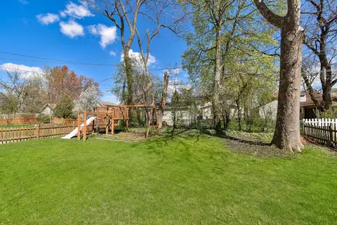 911 Eddy Ct, Wheaton, IL 60187 photo 19