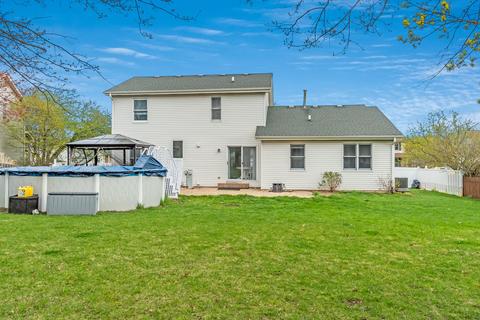 2829 Colonial Dr, Elgin, IL 60124 photo 21