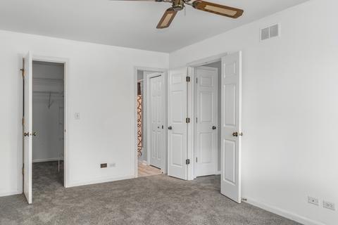 2829 Colonial Dr, Elgin, IL 60124 photo 14