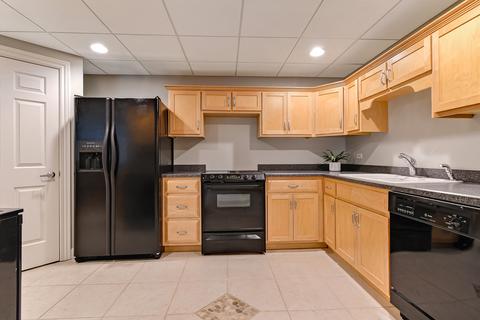 8425 Omaha Dr, Burr Ridge, IL 60527 photo 24