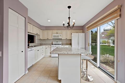 4589 Jade Ln, Hoffman Estates, IL 60192 photo 8