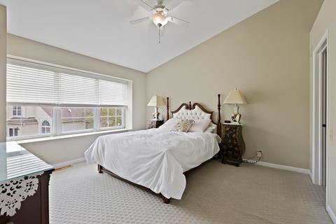 4589 Jade Ln, Hoffman Estates, IL 60192 photo 13