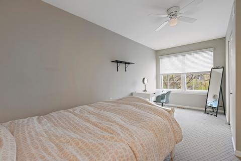 4589 Jade Ln, Hoffman Estates, IL 60192 photo 19
