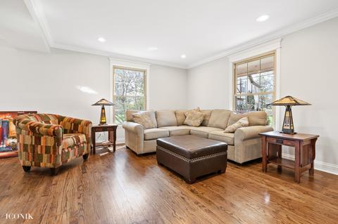 1902 Doncaster Ct, Wheaton, IL 60189 photo 4
