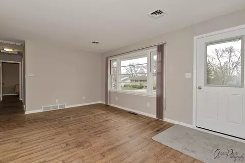 1502 May Ave, Johnsburg, IL 60051 photo 5