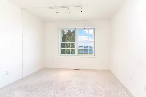 2510 Alpha Ct E, Dekalb, IL 60115 photo 30