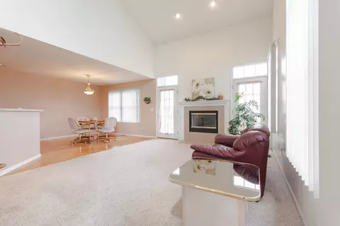 2510 Alpha Ct E, Dekalb, IL 60115 photo 16