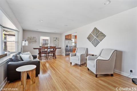 1035 Alfini Dr, Des Plaines, IL 60016 photo 3