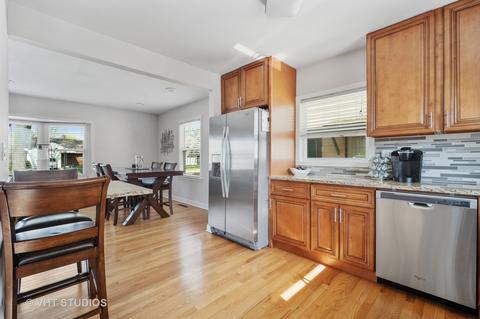 1035 Alfini Dr, Des Plaines, IL 60016 photo 23