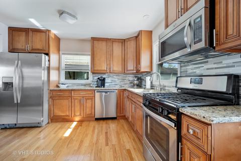 1035 Alfini Dr, Des Plaines, IL 60016 photo 22