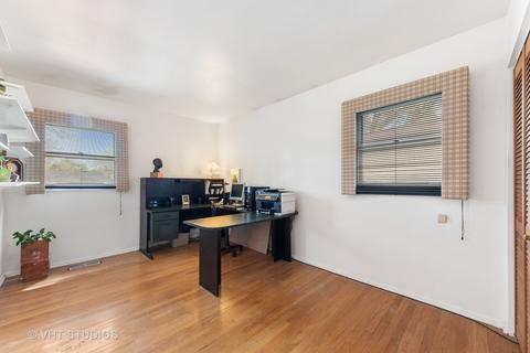 309 Bennett Ln, Des Plaines, IL 60016 photo 11