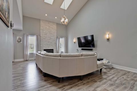 1007 Bentley Ln, Bartlett, IL 60103 photo 5