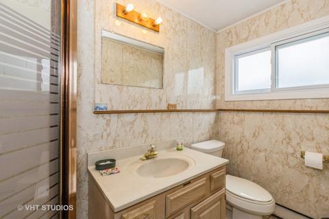 5000 Glendale Dr, Gurnee, IL 60031 photo 9